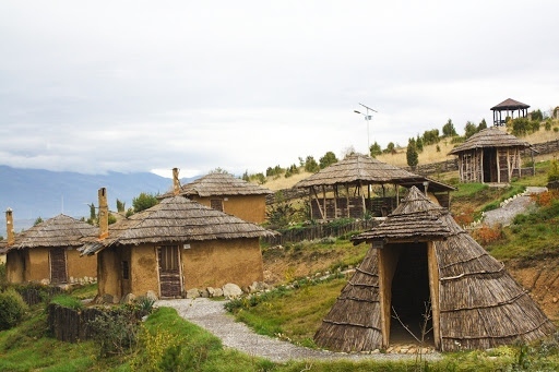 Село Чавдар с палитра от атракции за малки и големи